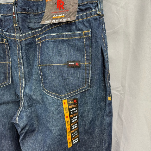 Ariat FR M3 Cat2 Loose Fit Straight Leg Jeans Size 42x32 NWT - Picture 5 of 10